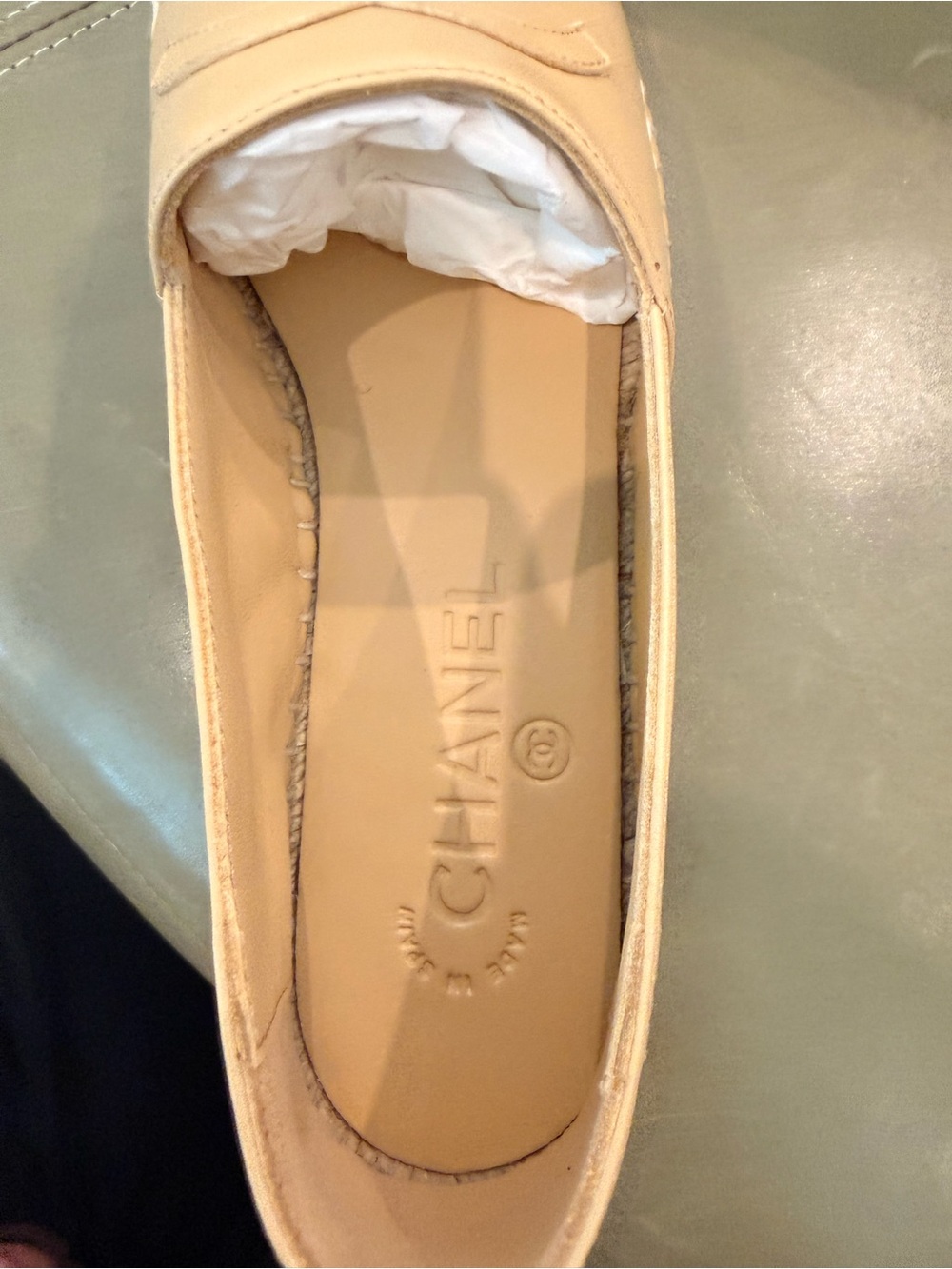 NWT Chanel - Espadrilles, beige & black lambskin, size 37 (US7). - Picture 6 of 8